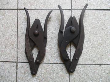 2 Engelse draadscharen (40 en42) WOII beschikbaar voor biedingen