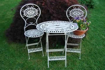 Ensemble de jardin en fer forgé (2 chaises et table pliantes beschikbaar voor biedingen