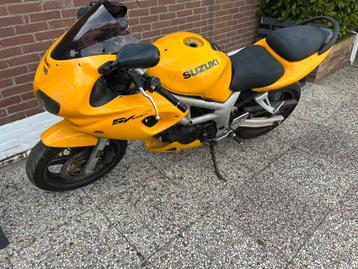 Suzuki sv 650 gaat weg in onderdelen zie omschrijving beschikbaar voor biedingen