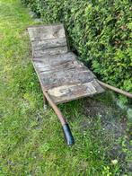 Antieke kruiwagen met volle wiel, Ophalen, Gebruikt, Handmatig, Eenwielig