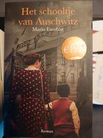 Mario Escobar - Het schooltje van Auschwitz, Boeken, Ophalen of Verzenden, Zo goed als nieuw, Mario Escobar; Hilke Makkink