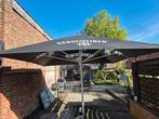 Grote parasols 3m80 op 3m80, Ophalen