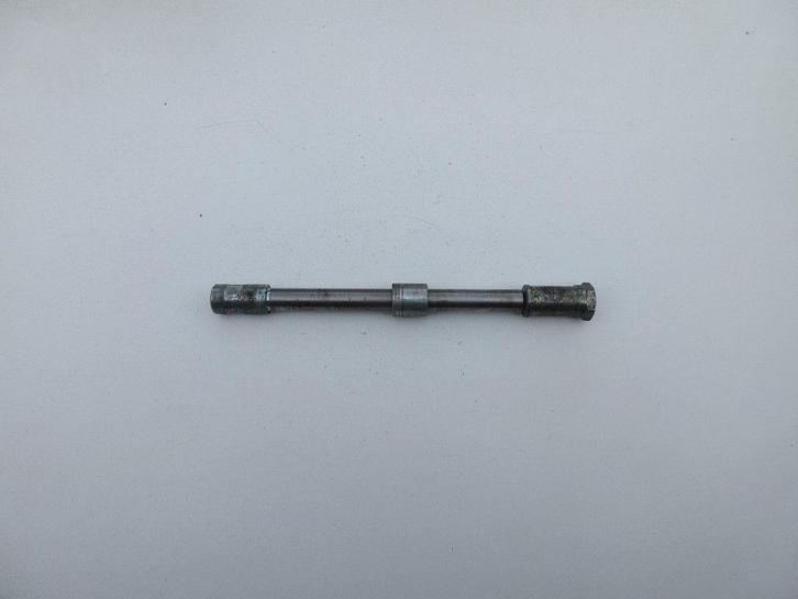 Honda VF750F voorwielas VF 750 F vooras voor wiel as wielas, Motoren, Onderdelen | Honda, Gebruikt, Ophalen of Verzenden