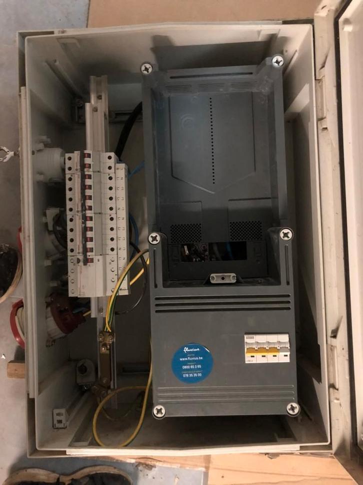 Werfkast, Doe-het-zelf en Bouw, Elektriciteit en Kabels, Gebruikt, Stopcontact, Ophalen