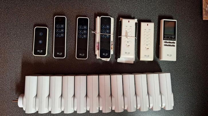 Set van 12 Dio 1.0-afstandsbedieningsaansluitingen, Doe-het-zelf en Bouw, Elektriciteit en Kabels