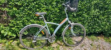 2 vélos VTC  BTWIN Five 26' et 27,5'