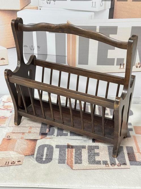 Vintage hout houten Krantenbak lectuurbak tijdschriftenrek, Huis en Inrichting, Woonaccessoires | Krantenbakken en Lectuurbakken