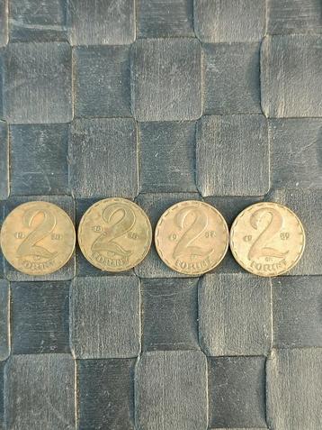 Hongarije. 2 Forint van 1970 + 1975 + 1983 + 1989. beschikbaar voor biedingen