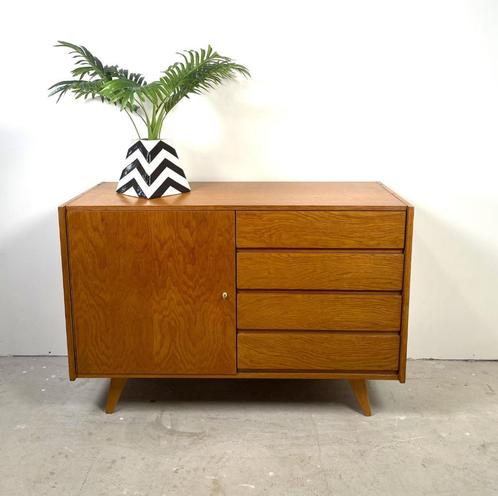 Sideboard U458 by Jiří Jiroutek, Huis en Inrichting, Kasten | Dressoirs, Zo goed als nieuw, 100 tot 150 cm, 25 tot 50 cm, Met lade(s)