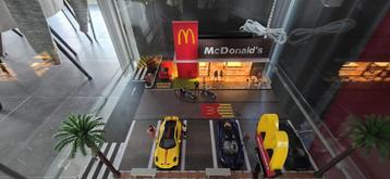 Mc Donald diorama 1/64 beschikbaar voor biedingen