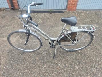 Damesfiets minerva beschikbaar voor biedingen