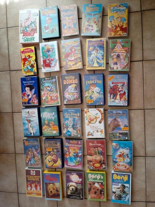 29 VHS Video's sprookjes en TV voor kinderen - Benji - K3, Cd's en Dvd's, VHS | Kinderen en Jeugd, Ophalen of Verzenden