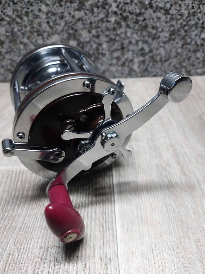 Visreel 4/0    ( Penn ), Watersport en Boten, Hengelsport | Zeevissen, Gebruikt, Molen, Ophalen of Verzenden