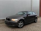 BMW 1 Serie 118i Business Line AIRCO/NAVI H6 (2009), Auto's, BMW, Cruise Control, Zwart, Bruin, Bedrijf