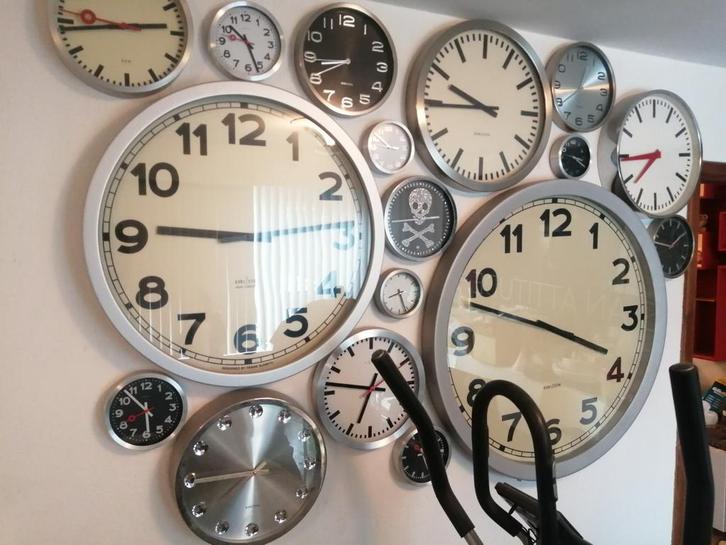 Verschillende design en vintage klokken, Karlsson, nextime, Huis en Inrichting, Woonaccessoires | Klokken, Ophalen