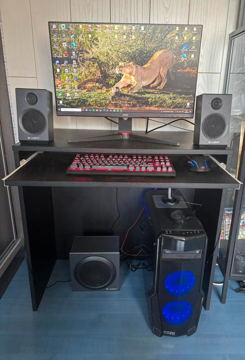 Gaming-PC met 24” scherm, boxen en Corsair toetsenbord., Computers en Software, Desktop Pc's, Zo goed als nieuw, SSD, 16 GB, Met monitor