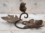 Landelijke dubbele smeedijzeren kandelaar met vogel, Huis en Inrichting, Woonaccessoires | Kandelaars en Kaarsen, 25 tot 50 cm