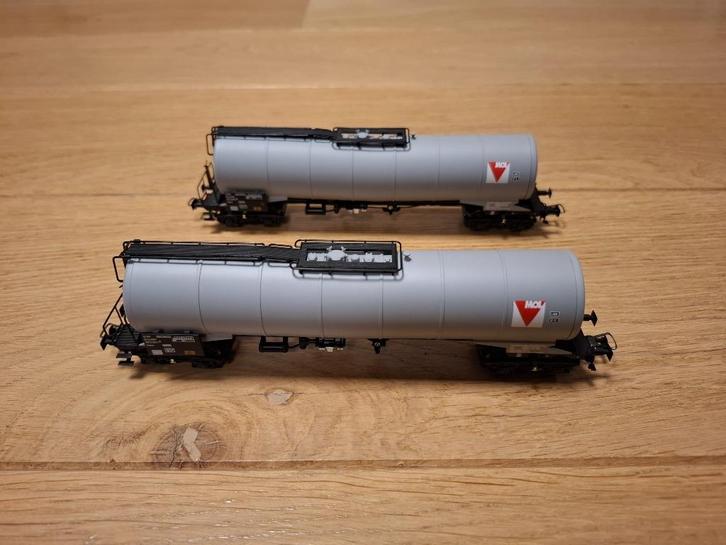 Van Biervliet 81036 - 2 wagons citernes MOL, Hobby en Vrije tijd, Modeltreinen | H0, Zo goed als nieuw, Wagon, Overige merken