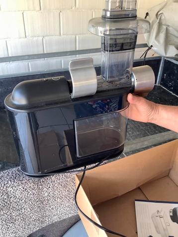 Slow juicer beschikbaar voor biedingen
