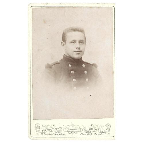 CDV Belgisch soldaat - Brussel, Verzamelen, Militaria | Algemeen, Landmacht, Foto of Poster, Ophalen of Verzenden