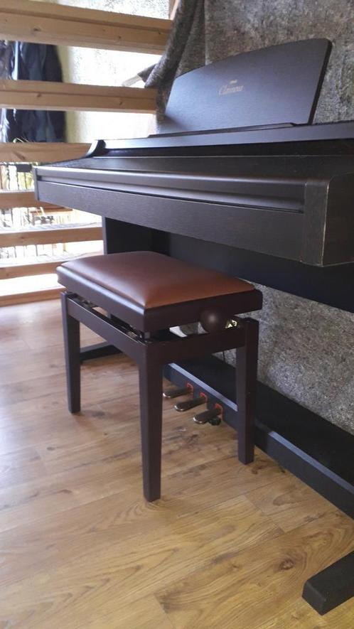 Yamaha clavinova clp 411, Musique & Instruments, Pianos, Utilisé, Piano, Brun, Digital, Enlèvement