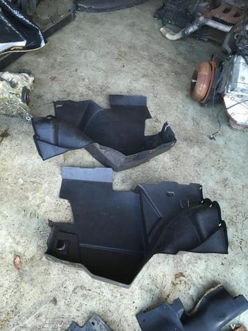 Mercedes w124 kofferbak bekleding 1986 beschikbaar voor biedingen