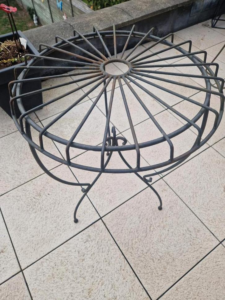 Ronde metal wire Tafel (Wire Garden Table), Tuin en Terras, Tuintafels, Gebruikt, Ophalen