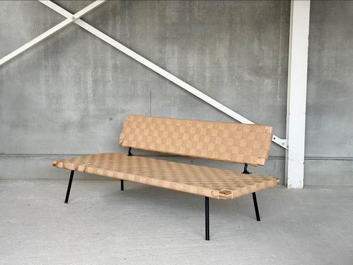 Daybed by Ilse Crawford, 1990’s, Huis en Inrichting, Zetels | Zetels en Chaises Longues, Zo goed als nieuw, Ophalen
