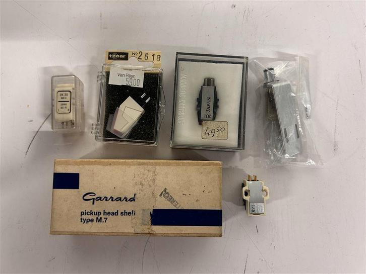 A7250. Partij stylussen elementen headshell etc., TV, Hi-fi & Vidéo, Tourne-disques, Utilisé, Akai, Enlèvement ou Envoi