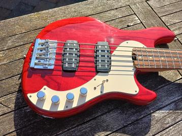 Fender American Deluxe Dimension Bass V HH Cayenne Burst beschikbaar voor biedingen
