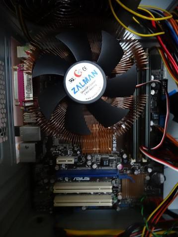 Asus P5KPL-AM met Intel XEON cpu, Enlèvement ou Envoi, Socket 775, Micro-ATX, Utilisé