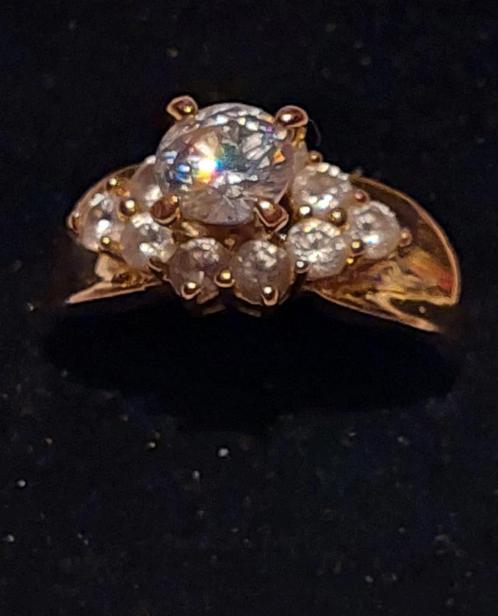 Bague en or 21 carats. Avec topaze et diamant de 1 ct., Bijoux, Sacs & Beauté, Bagues, Comme neuf, Femme, 18 à 19, Or, Or, Avec pierre précieuse