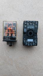 relais Omron MK3P-S spoel 24vac/ 3pol  230v 10A, Enlèvement, Comme neuf