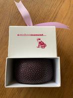 Cuff bracelet A cuckoo Moment(stingray skin leather), Ophalen of Verzenden, Zo goed als nieuw, Paars, Leer