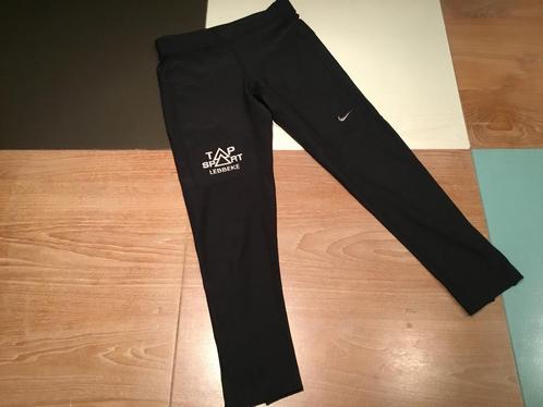 Nike dry-fit running broek  kindermaat M, Sports & Fitness, Course, Jogging & Athlétisme, Comme neuf, Vêtements, Nike, Enlèvement ou Envoi