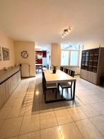 Lot meubles salle à manger –Table + buffet LED + vitrine LED, Maison & Meubles, Enlèvement, Comme neuf