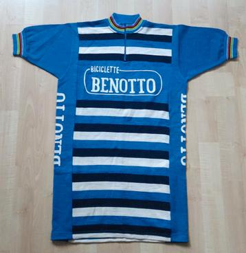 Maillot de cyclisme Vintage Benotto  disponible aux enchères