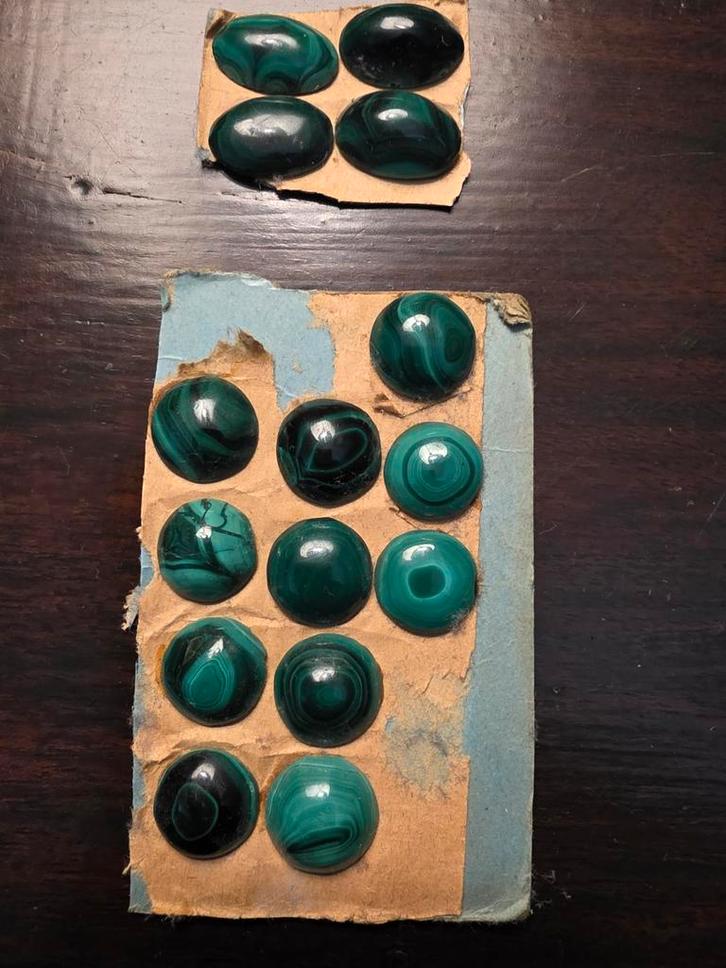 Lot de 19 cabochons en malachite naturelle — Topkw — Topkwal, Bijoux, Sacs & Beauté, Pierres précieuses, Enlèvement ou Envoi