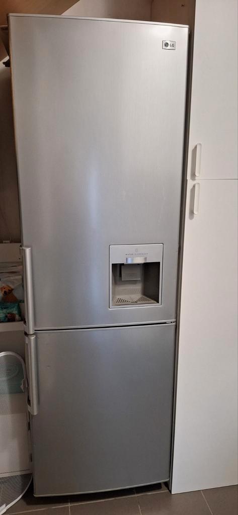 Lg Koelkast-diepvries combi met waterdispenser, Electroménager, Réfrigérateurs & Frigos, Enlèvement