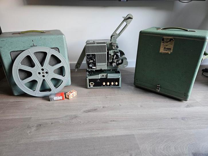 Vintage Siemens 16mm filmprojector + aparte speaker, Verzamelen, Foto-apparatuur en Filmapparatuur, Projector, Ophalen of Verzenden
