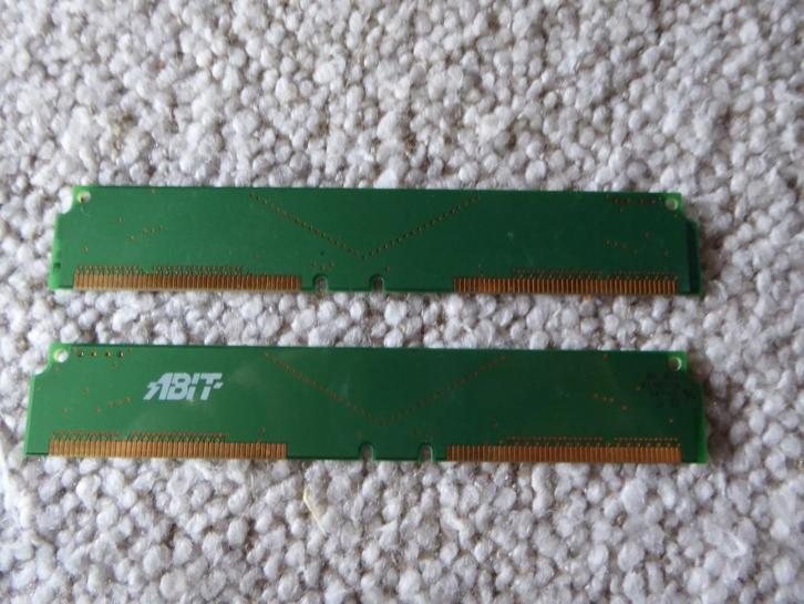 2 X Abit E 186014, Computers en Software, RAM geheugen, Gebruikt, Ophalen of Verzenden