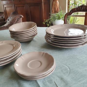 Eetservies cosy trendy beschikbaar voor biedingen