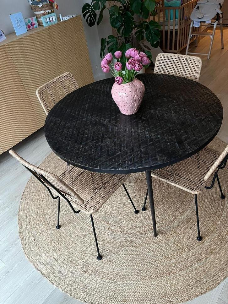 Eettafel + 4 stoelen + jute mat, Huis en Inrichting, Tafels | Eettafels, Zo goed als nieuw, 100 tot 150 cm, 100 tot 150 cm, Vijf personen of meer