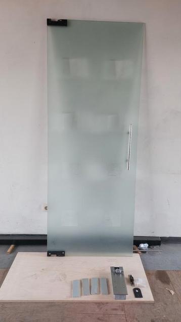 Glazendeur met veligheid glas 10mm beschikbaar voor biedingen