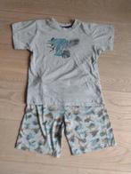 Pyjama et short à manches courtes taille 122/128, Enlèvement, Comme neuf, Garçon, Vêtements de nuit ou Sous-vêtements