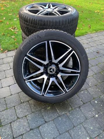 Winterbanden op 19" AMG velg V-klasse beschikbaar voor biedingen
