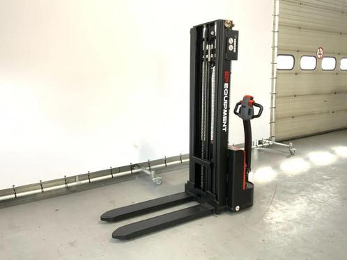 EP ESL 122 LI-ION stapelaar met een hefhoogte van 3,0 meter, Zakelijke goederen, Machines en Bouw | Heftrucks en Intern transport