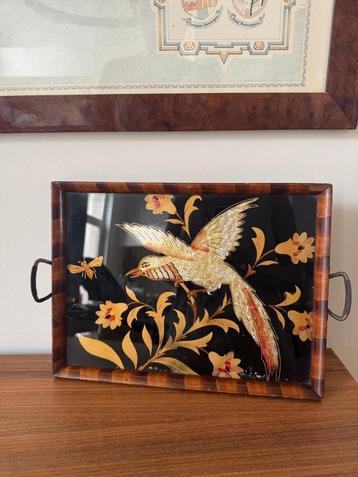 Vintage Oriental beautiful tray with bird, inlays under glas beschikbaar voor biedingen