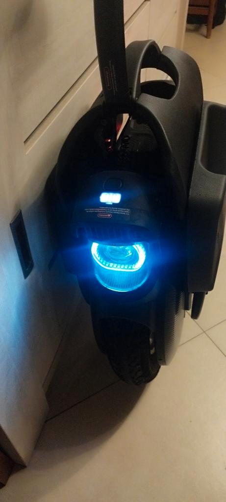 Monoroue Inmotion V11, Vélos & Vélomoteurs, Trottinettes, Comme neuf, Enlèvement