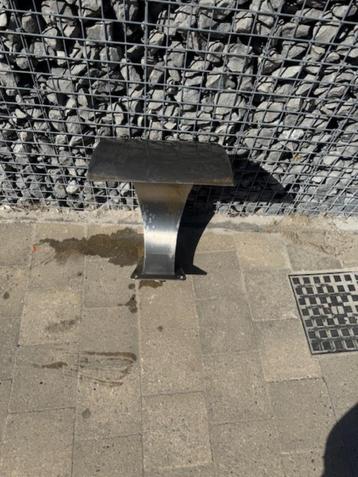 waterval in inox beschikbaar voor biedingen
